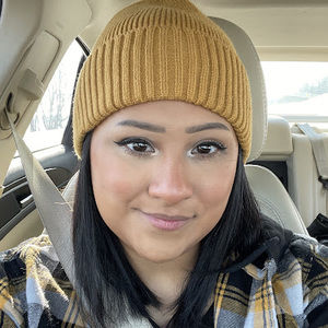 Meet your Posher, Abigail